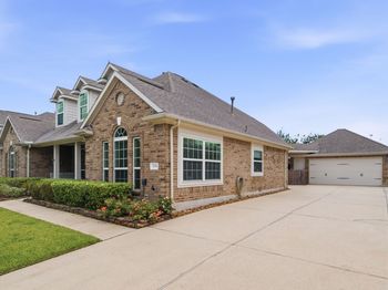 3298 Explorer Way