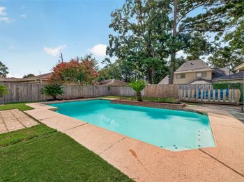 5727 Green Springs Dr