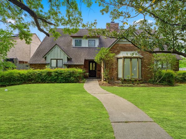 5443 Queensloch Drive, Houston TX 77096
