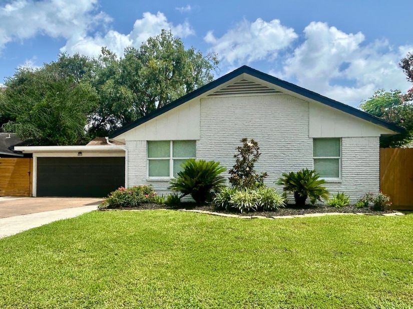 4406 Benning Drive, Houston TX 77035