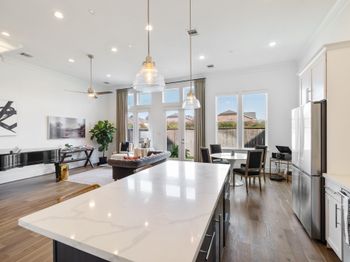 3306 W 12th Street