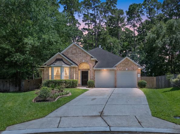 2 Gilded Crest Court, The Woodlands TX 77382