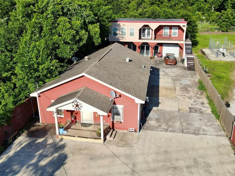 9944 E Hardy Road, Houston TX 77093