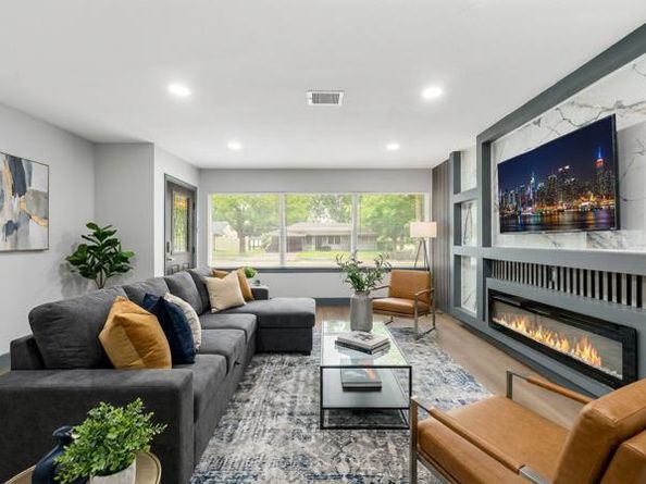 6058 Lyndhurst Drive, Houston TX 77033