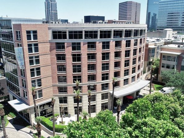 1901 Post Oak Boulevard 1405, Houston TX 77056