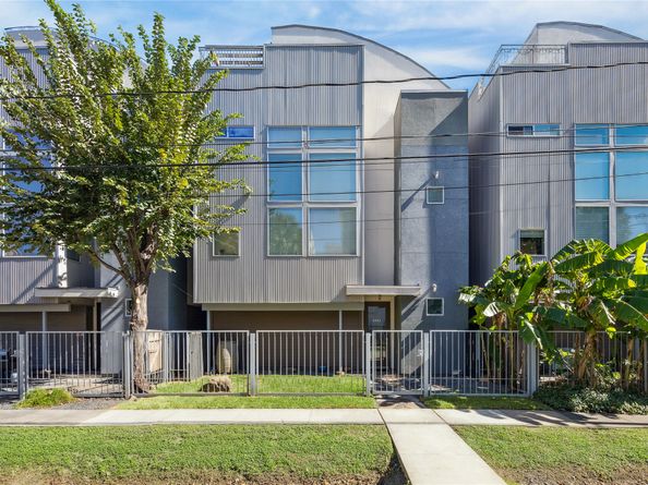 5443 Rose Street, Houston TX 77007