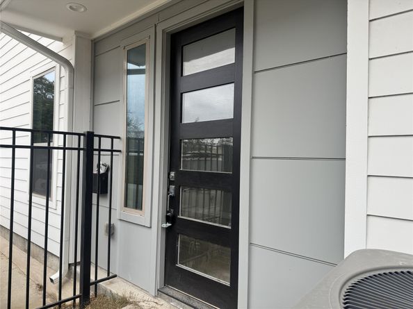 540 Janisch Road F, Houston TX 77018