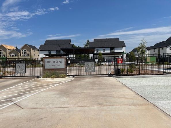 1117 Highland Square Lane, Houston TX 77091