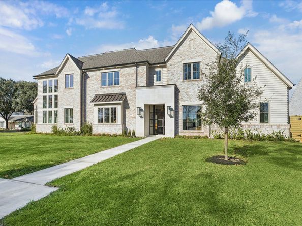 8818 Echo Valley Drive, Spring Valley Village TX 77055