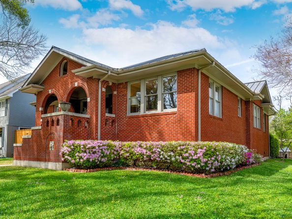 1902 Bolsover Street, Houston TX 77005