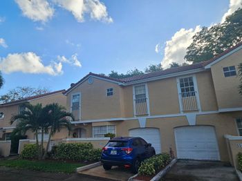 11453 Lakeview Drive
