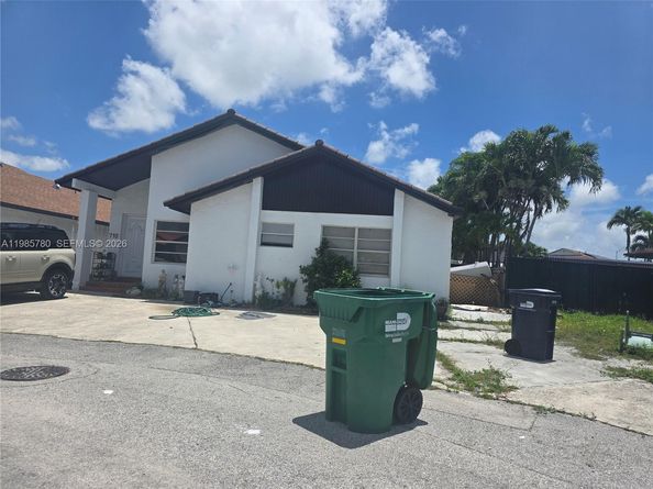 710 SW 99th Ct Circle, Miami FL 33174