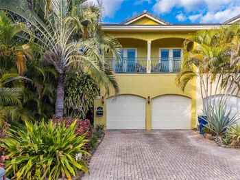 423 NE 23rd Street