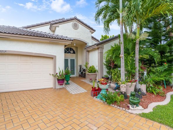 3264 NW 22nd Avenue, Oakland Park FL 33309