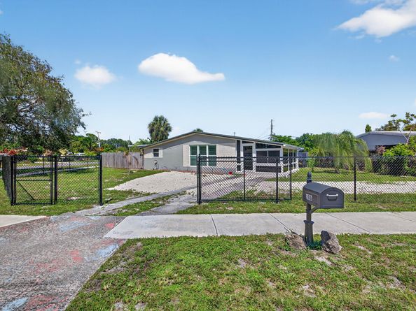 300 SW 25th Ave, Fort Lauderdale FL 33312