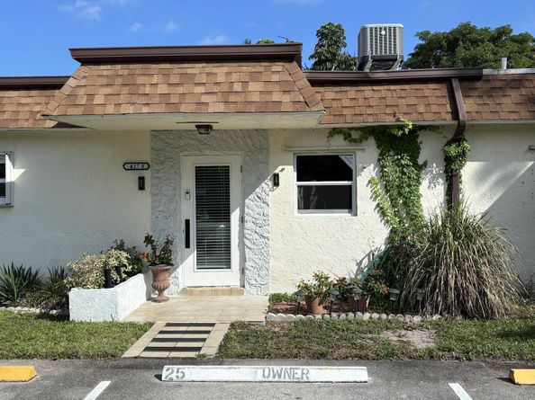 417 SW Natura Avenue B, Deerfield Beach FL 33441