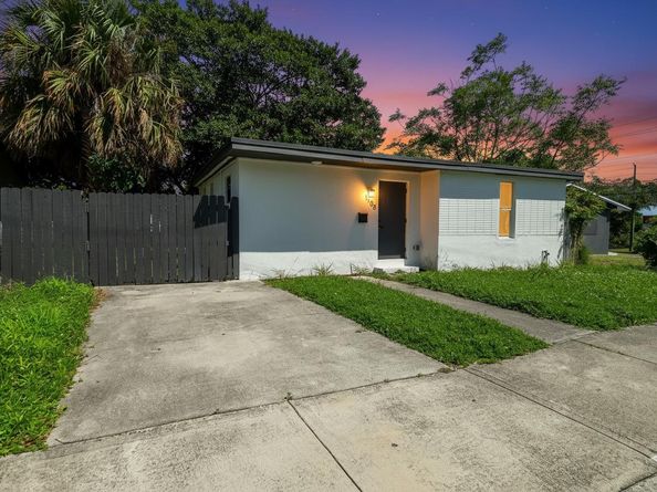 1108 W 33rd Street, Riviera Beach FL 33404