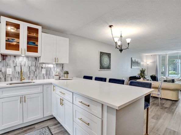 400 SE 10th St 117, Deerfield Beach FL 33441