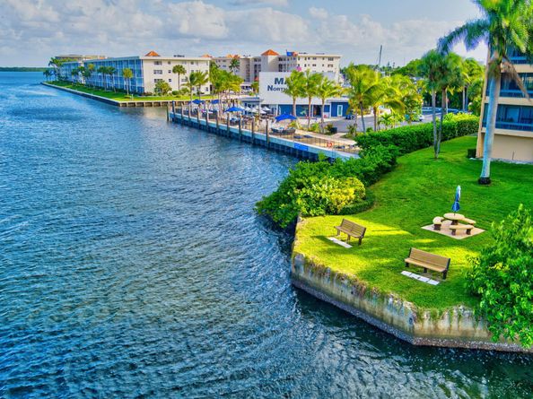 1030 Us Highway 1 105, North Palm Beach FL 33408