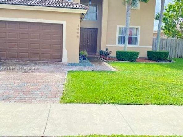 1906 SE 18th Street, Homestead FL 33035