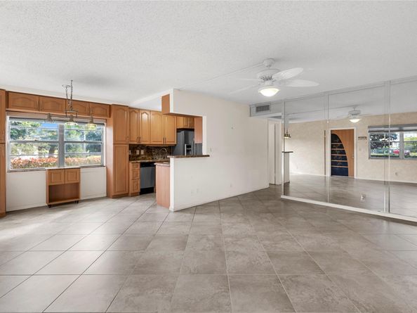 1081 Westbury H 1081, Deerfield Beach FL 33442