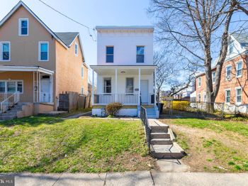 108 N 6TH Avenue