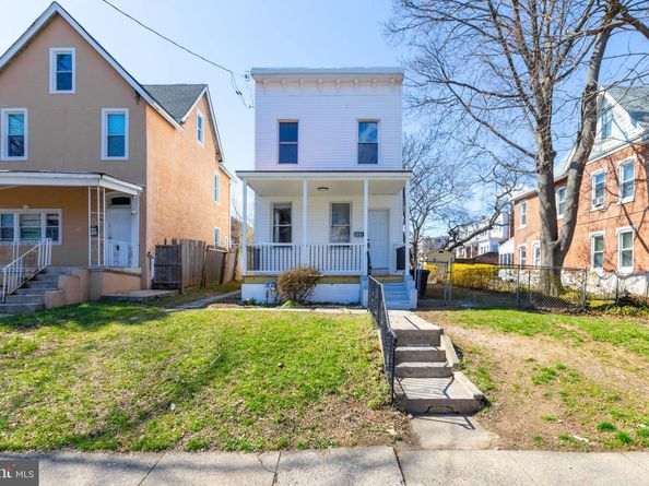 108 N 6TH Avenue, Darby PA 19023