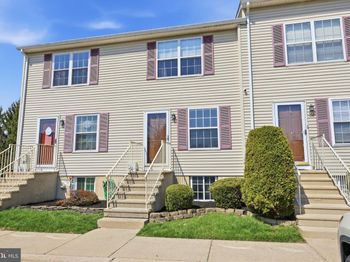 33 Carriage Knoll Court
