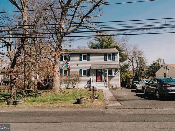389 Juniper Street, Warminster PA 18974