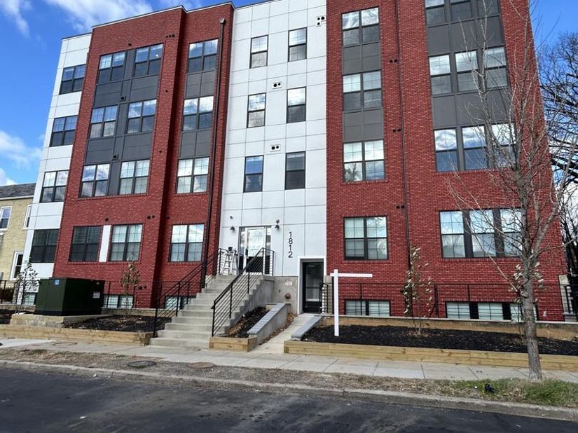 1812 H Place NE 202, Washington DC 20002