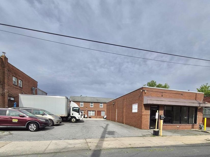 230 Holmes Road, Holmes PA 19043