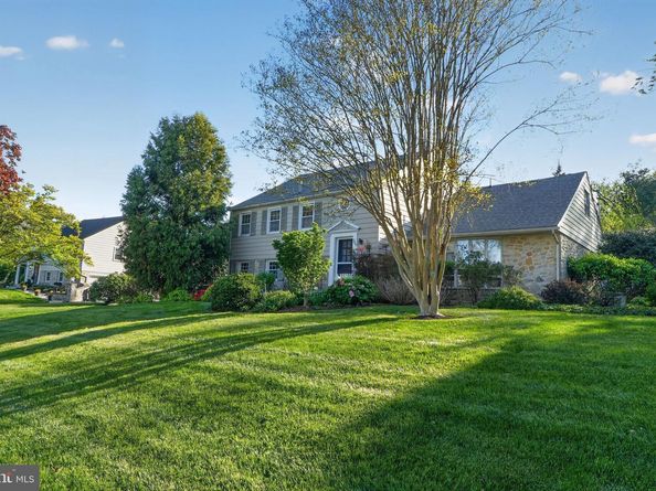 307 Colonial Drive, Wallingford PA 19086
