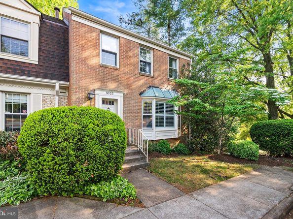 5025 Domain Place 26, Alexandria VA 22311