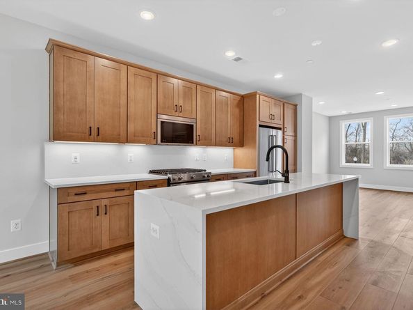 4965 Lachlan Mews, Alexandria VA 22304