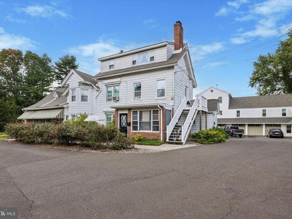 413 N Pine Street, Langhorne PA 19047