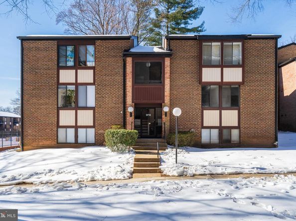 9713 Kings Crown Court 102, Fairfax VA 22031