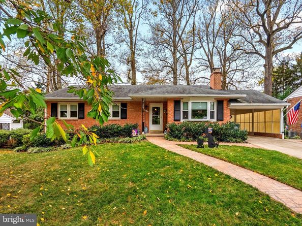 7515 Fairwood Lane, Falls Church VA 22046