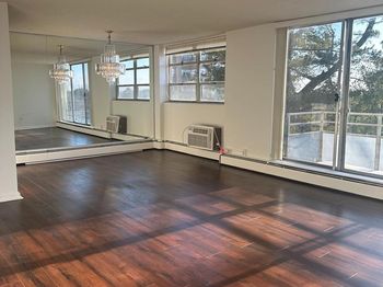 1030 E Lancaster Avenue