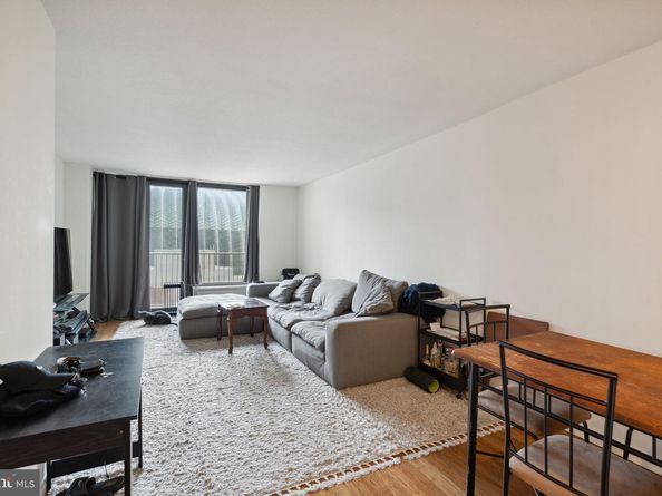 1420 Locust Street 8O, Philadelphia PA 19102