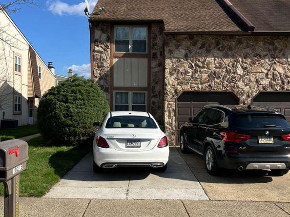 10215 Murty Lane, Philadelphia PA 19116