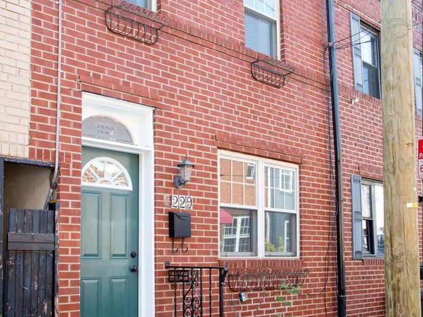 1229 S Warnock Street, Philadelphia PA 19147