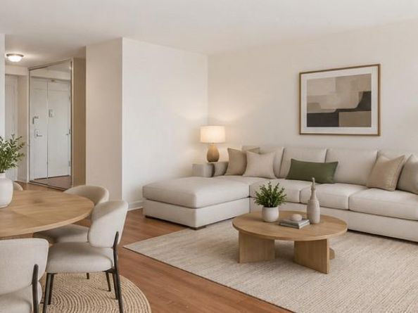 604 S Washington Square 2211, Philadelphia PA 19106
