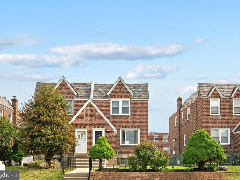 1839 Benson Street, Philadelphia PA 19152
