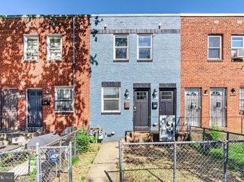 1268 16TH Street NE