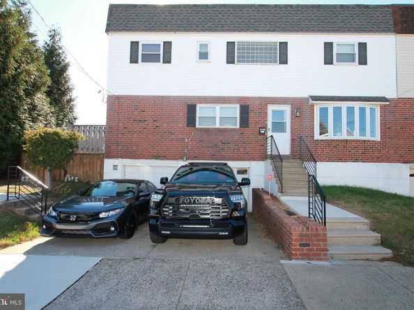 2738 Axe Factory Road, Philadelphia PA 19152