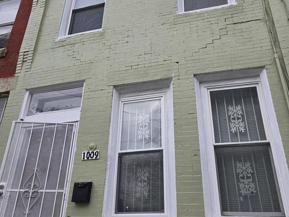 1009 W Susquehanna Avenue, Philadelphia PA 19122