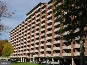 1300 Army Navy Drive