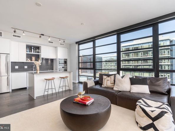 1300 4TH Street SE 715, Washington DC 20003