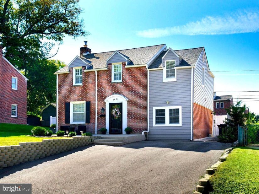 1489 Burmont Road, Drexel Hill PA 19026