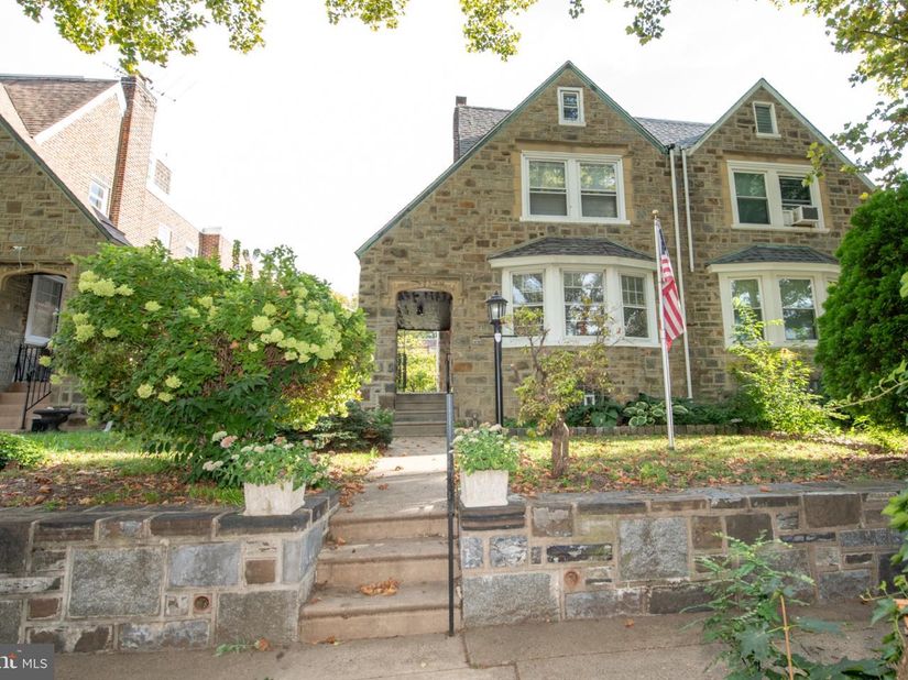707 Knorr Street, Philadelphia PA 19111